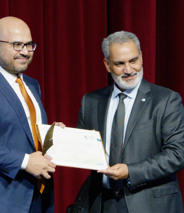 [:ar]كابسارك يحصد جائزتين عالميتين مرموقتين من منظمة أوبك تقديرًا لإنجازاته البحثية
